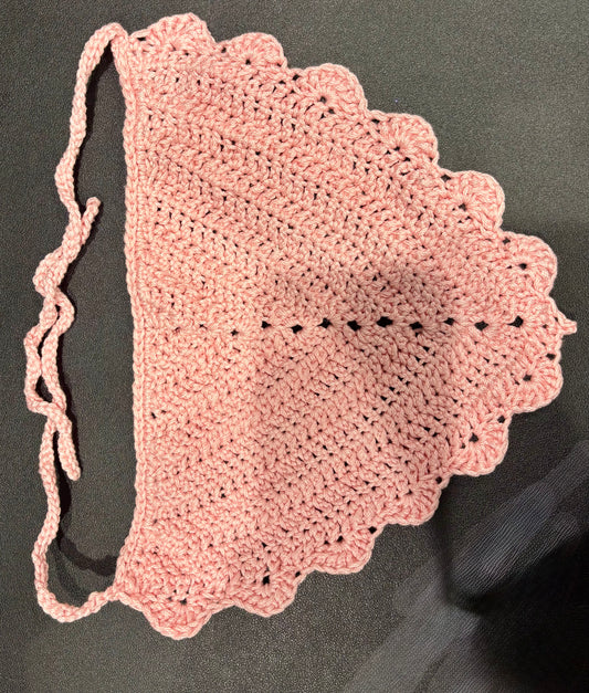 Solid scallop bandana